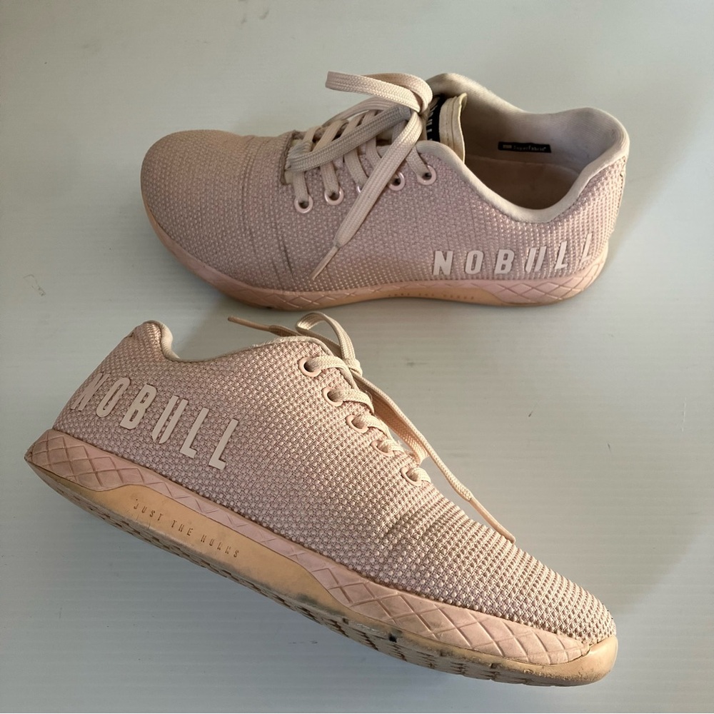 NOBULL Outwork Edge Training Sneakers in Blush Pink size 7.5